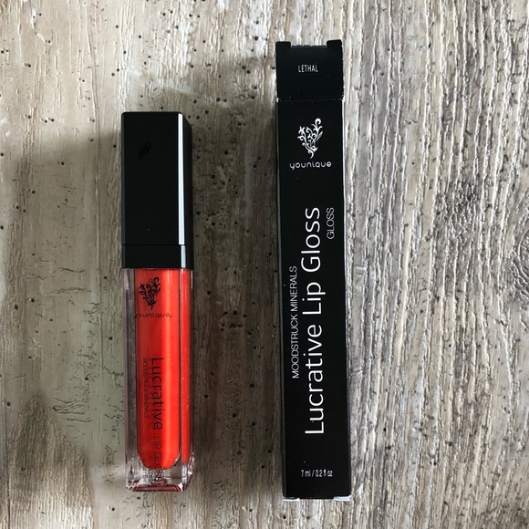 Younique Lucrative Lip Gloss (Lethal) - Picture 4 of 8